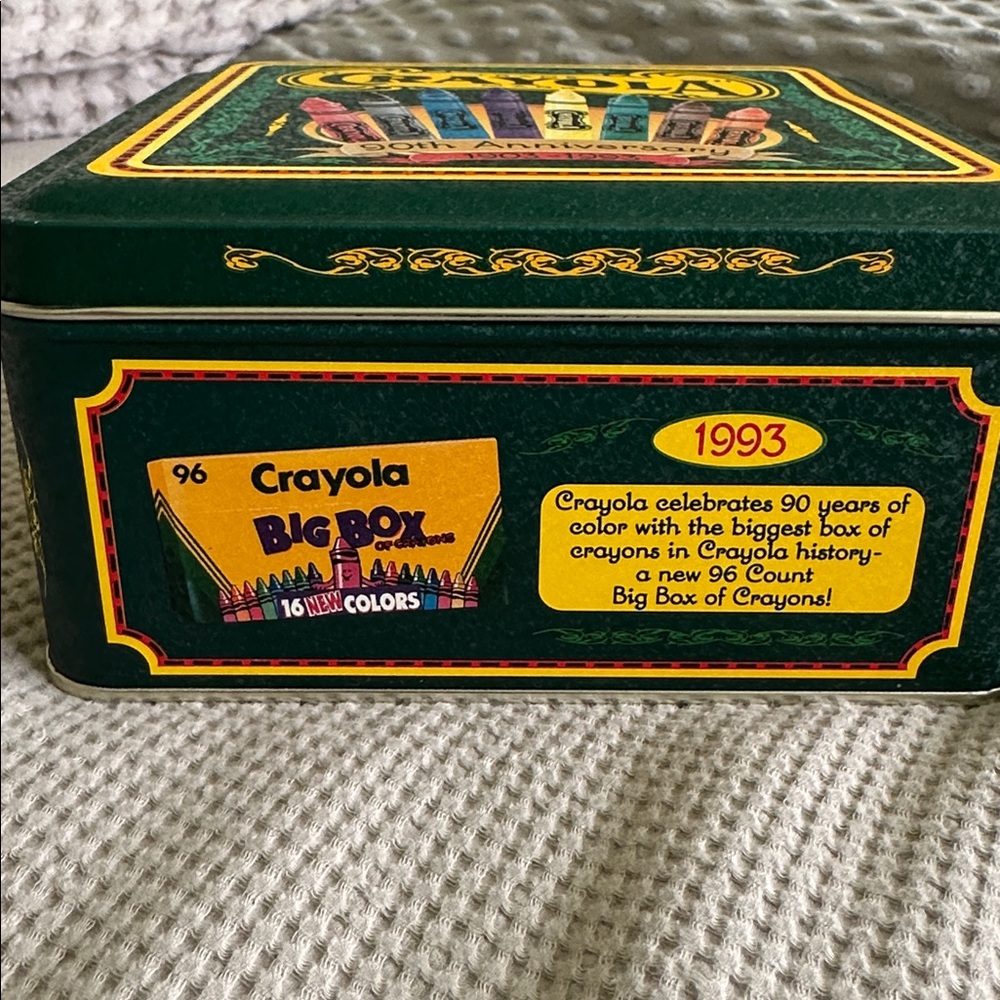 Crayola 90th Anniversary Collectible Tin 1903 to 1993 - Picture 5 of 8